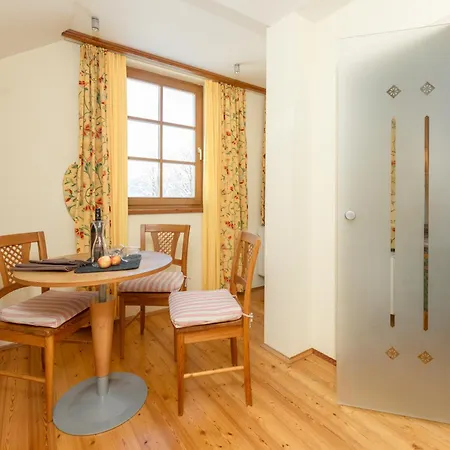 Ramsauhof Pool & Wellness رامساو أم داتشستين