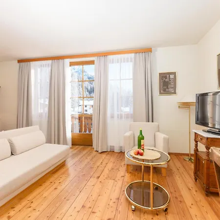 Ramsauhof Pool & Wellness فندق